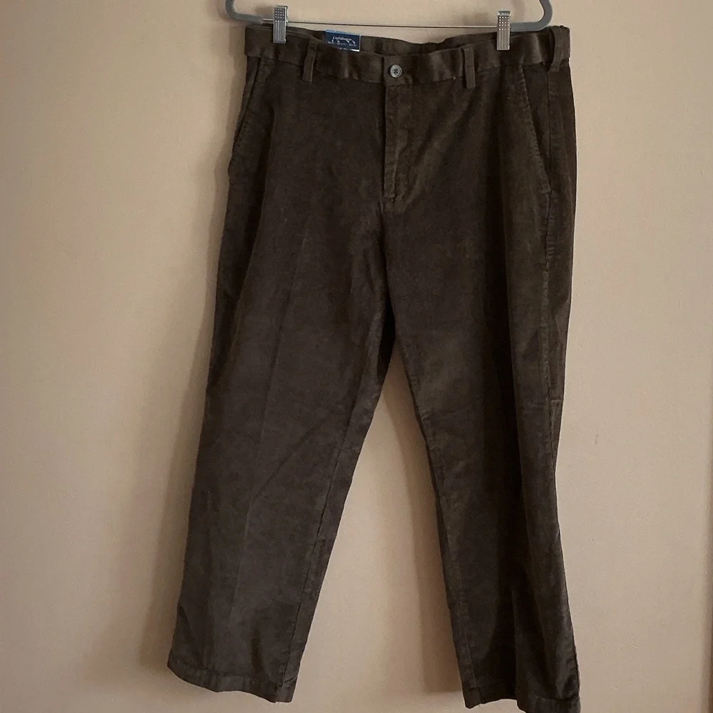 NWTClassic Men's Corduroy Trousers in Rich Brown size 36/29 - Picture 1 of 5